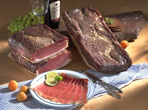 Naturgereifter Gewürzschinken