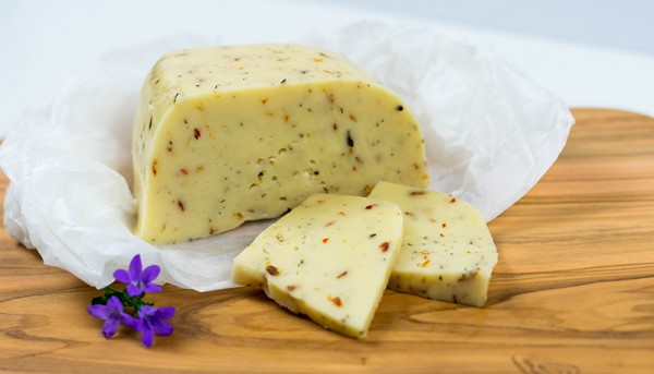 Bio-Hofkäse mit ital. Kräutern