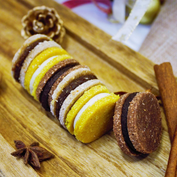 Schokoladige Macaron-Auslese, 5 Stk. | Vegan, zuckerfrei & Rohkost