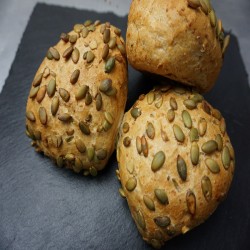 Kürbiskernbrötchen